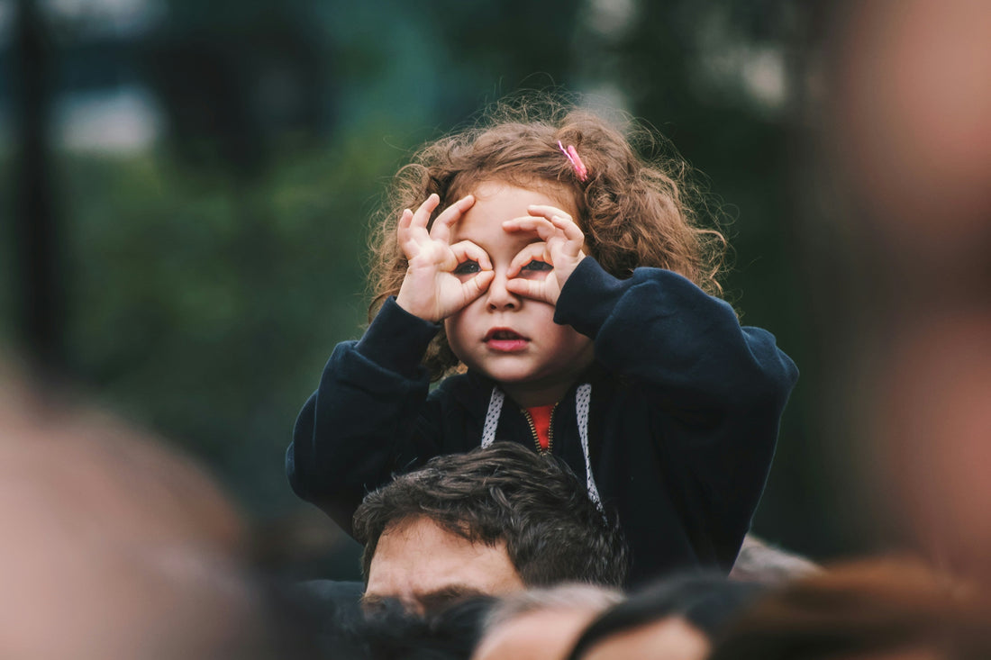 Les dangers de l'internet sur les jeunes : Un guide pour les parents bienveillants